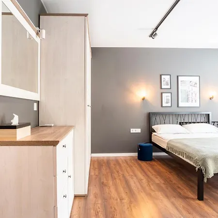 11 Secret Place On Mezhygirska Str Apartment *